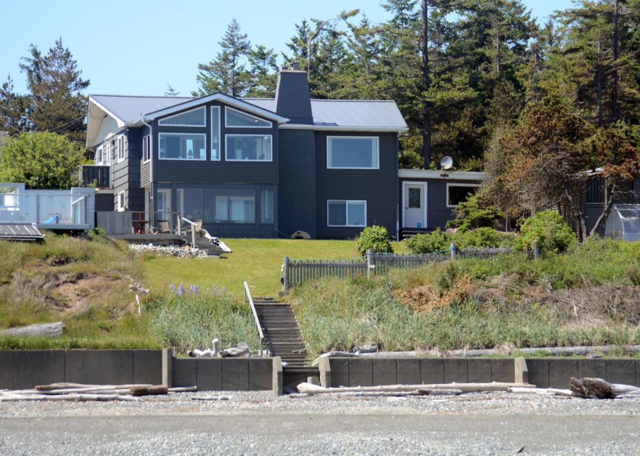 Appartement Oceanfront Paradise à Comox Extérieur photo