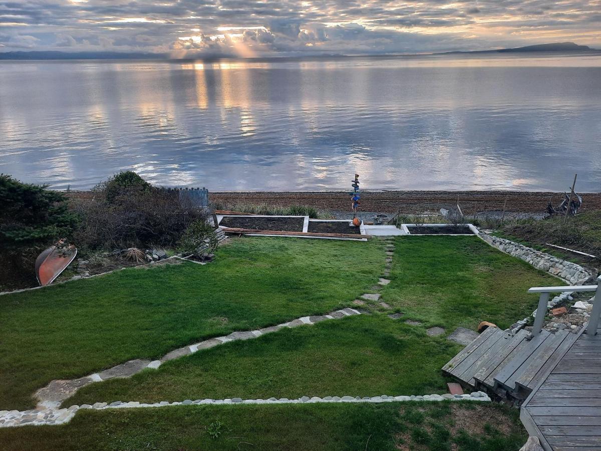 Appartement Oceanfront Paradise à Comox Extérieur photo